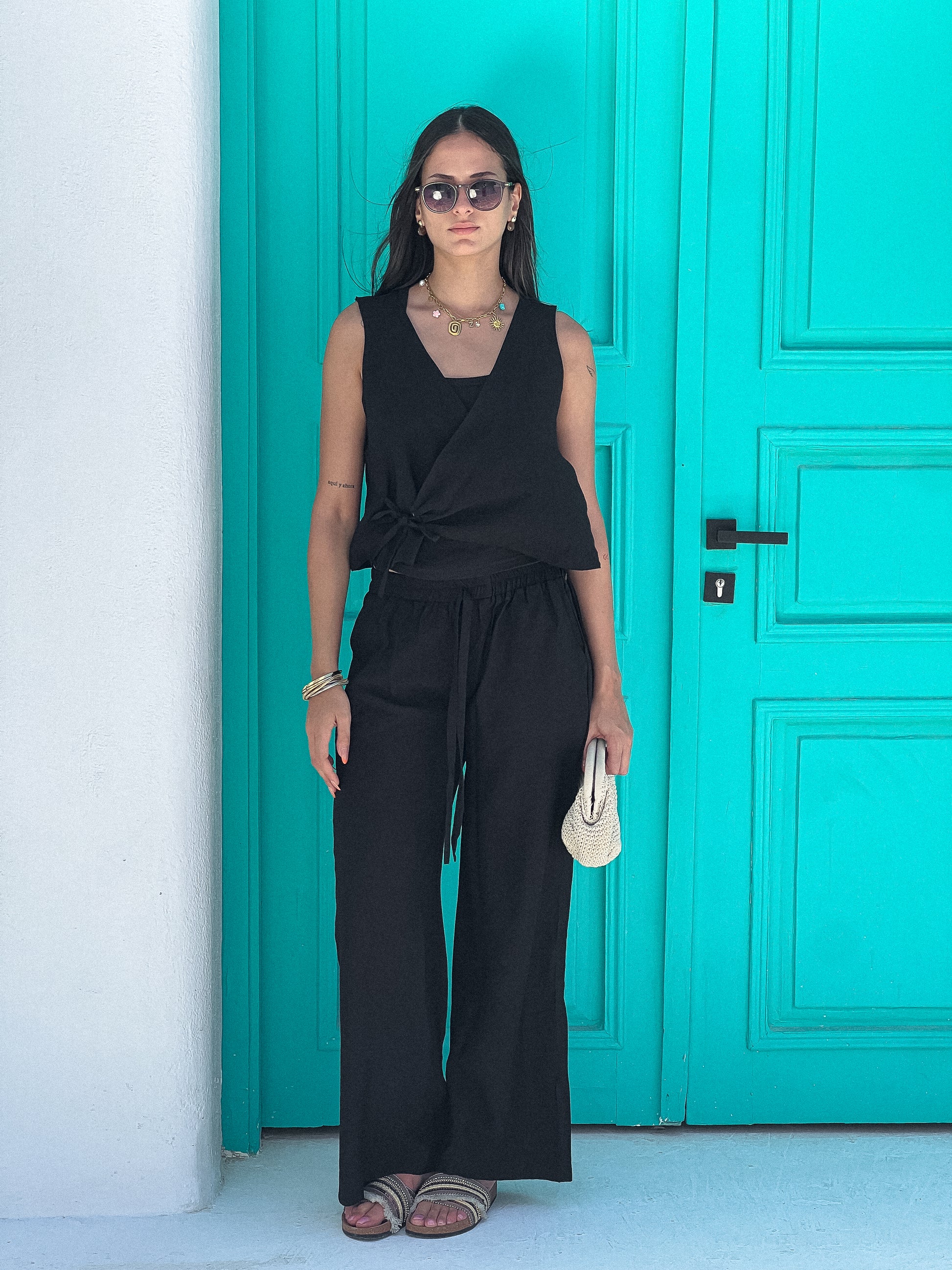 The Sol Linen Set in Black
